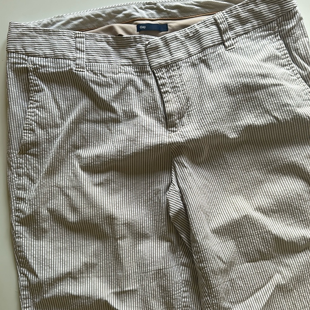 Gap Straight Leg Cropped Pants